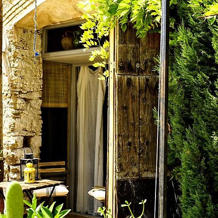 Can Tat, Loft In A Old Coach House Sant Jordi Desvalls المظهر الخارجي الصورة