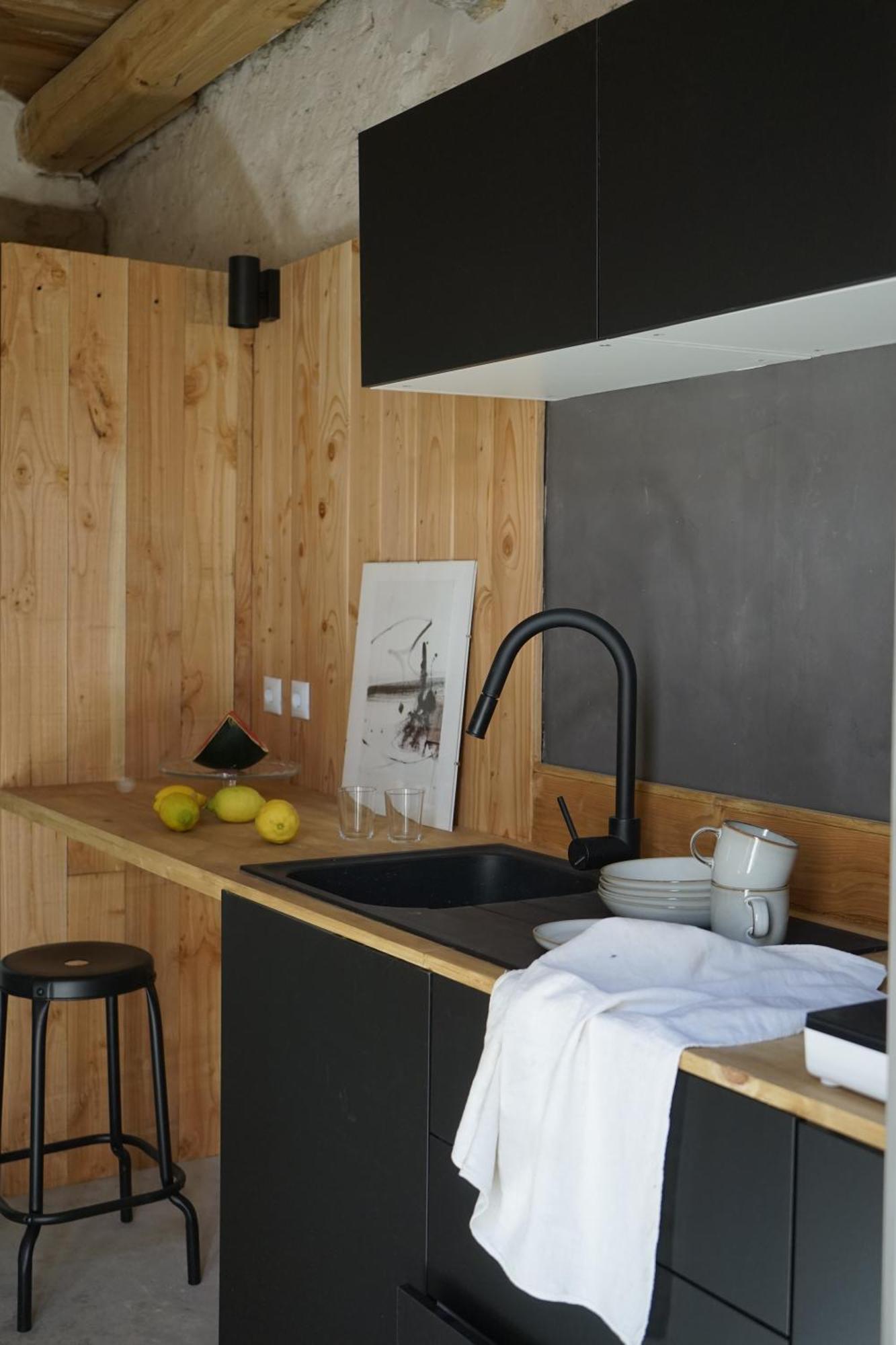 Can Tat, Loft In A Old Coach House Sant Jordi Desvalls المظهر الخارجي الصورة